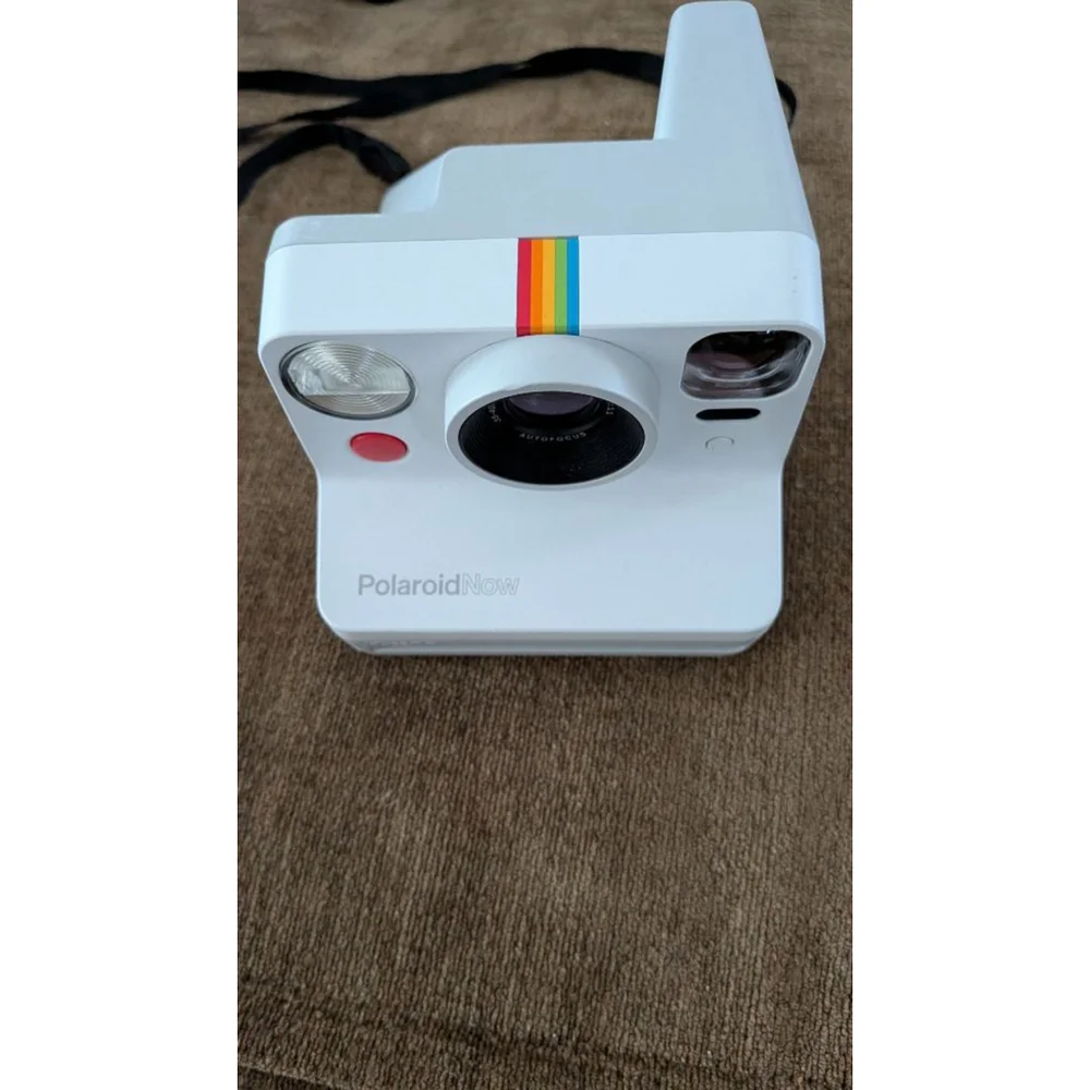 Polaroid Now i-Type Instant Camera White PRD009027 Powers On Clean
